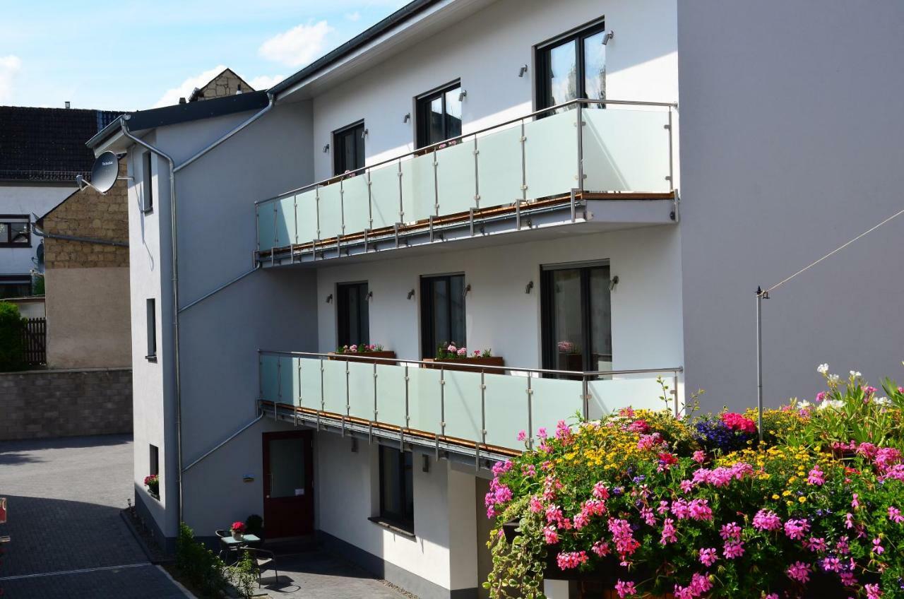 Gaestehaus Am Hochsimmer Ettringen  Εξωτερικό φωτογραφία