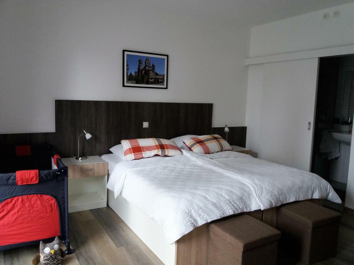 Gaestehaus Am Hochsimmer Ettringen  Εξωτερικό φωτογραφία